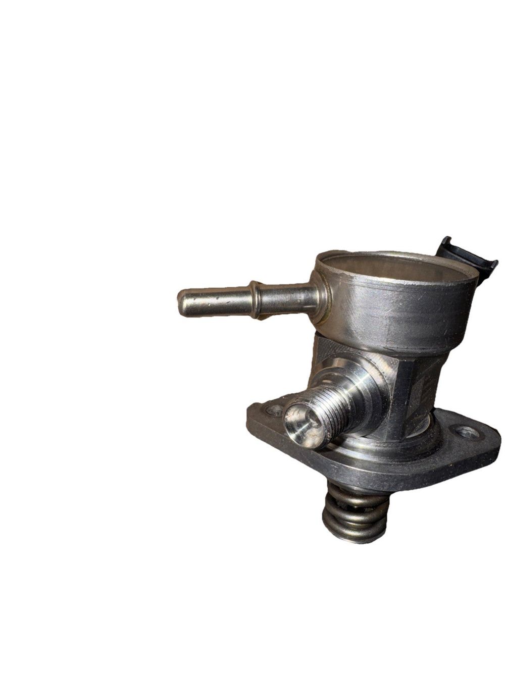 High Pressure Fuel Pump Compatible For Ford FUSION MONDEO ESCAPE FS1-9D376-AB, Continental – a metal pipe with a metal fitting