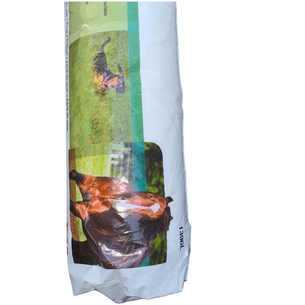 3M Pet Care 1396L 18" x 7.5' Gamgee Highly Absorbent Padding (Cotton) – a bag of horse feed