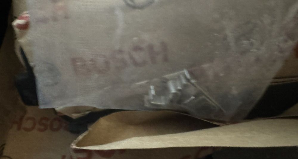 Bosch BC1623 QuietCast Premium Ceramic Disc Brake Pad Set Missing Hardware – a piece of paper that has been left in the box