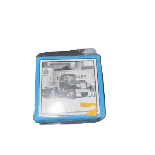 Magnuson Models HO Kit 439-929: Mack Model R Semi Tractor Truck