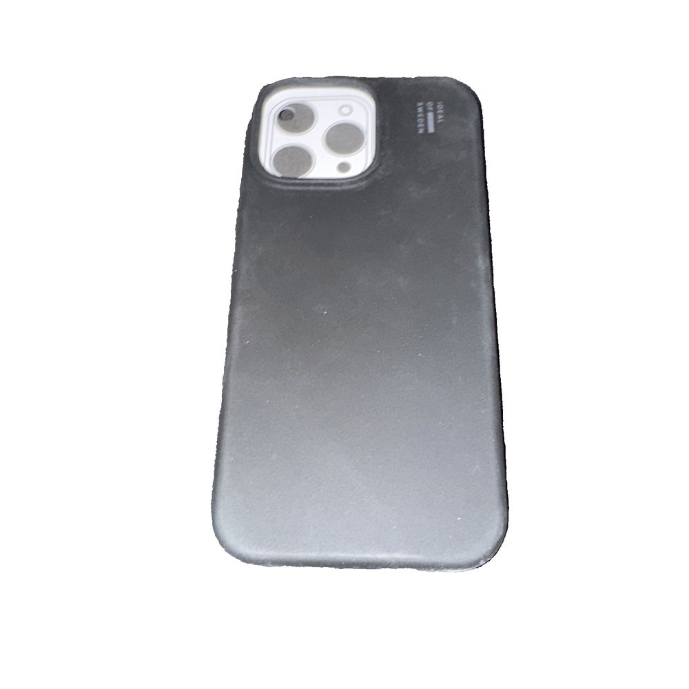 iDeal Of Sweden MagSafe Silicone Case for iPhone 16 Pro Max – the back of a black iphone case
