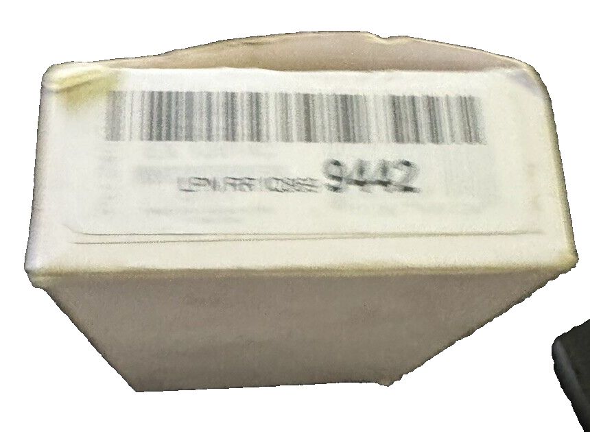 Universal Air Conditioner EX 10514C A-C Compressor Control Valve, Black – a small box with a label on it