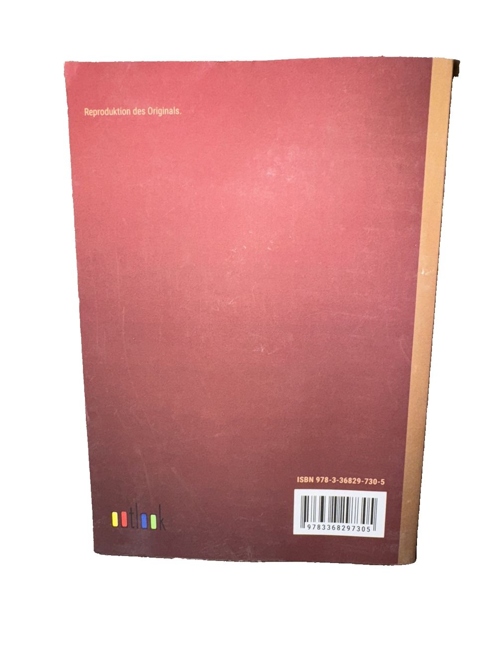 Das Schweigen im Walde: in Grodruckschrift, DaveyDooDeals – a red hardcover book with a white background