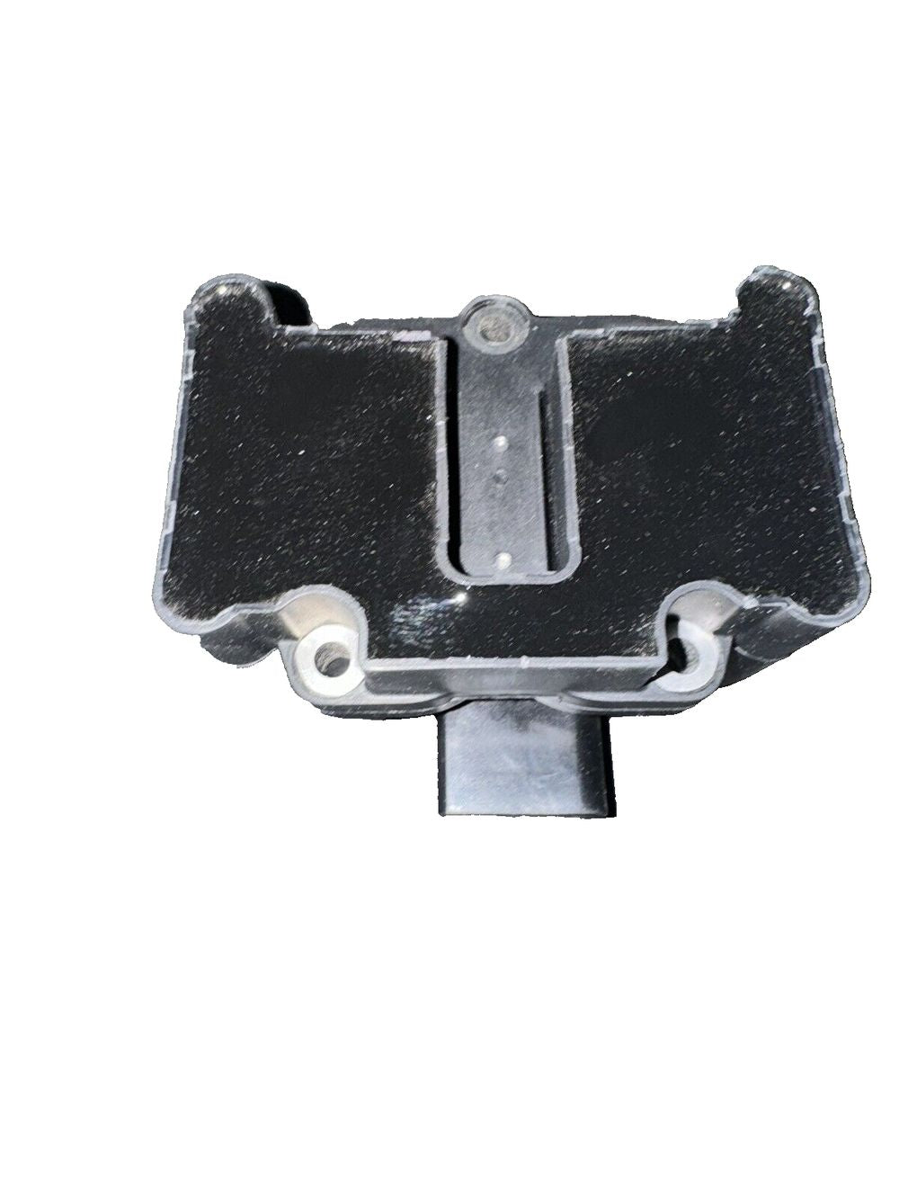 Hitachi IGC0133 Ignition Coil – a black plastic latch with a metal latch