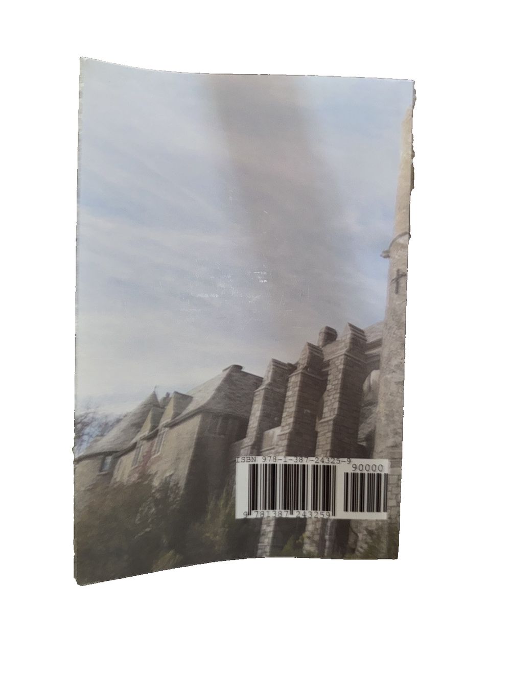 Hammond Castle By Katerina Kekalo, DaveyDooDeals – a book with a picture of a castle on it