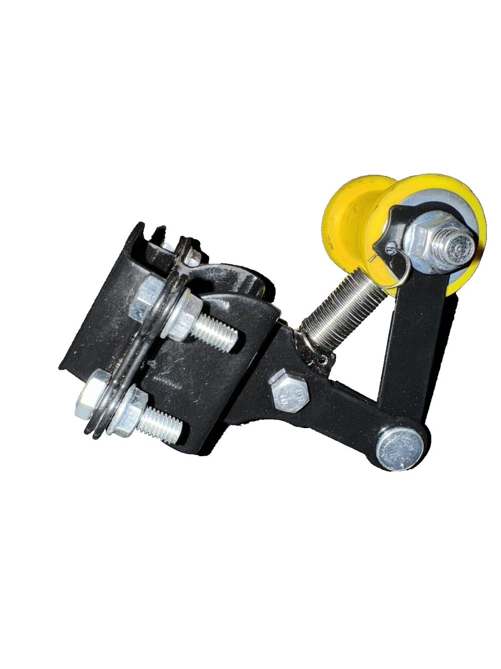 GOOFIT Motorcycle Link Length Modified Chain Tensioner Adjuster Black – a pair of clamps with a yellow lever
