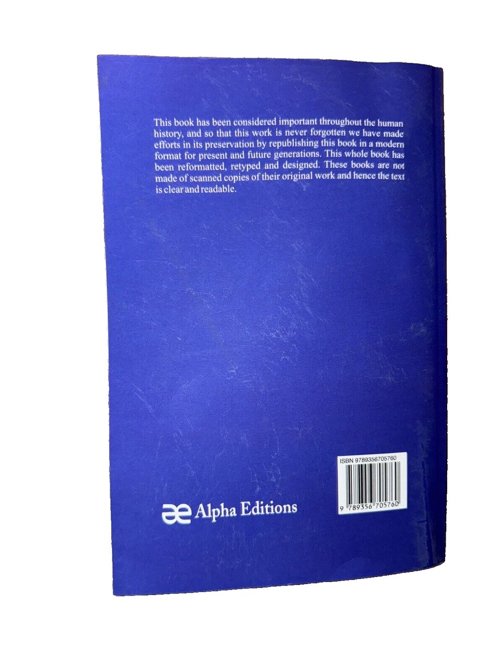 Make It With Aunt Lydia's Heavy Rug Yarn, DaveyDooDeals – the book cover for the book, the book is blue with a white background