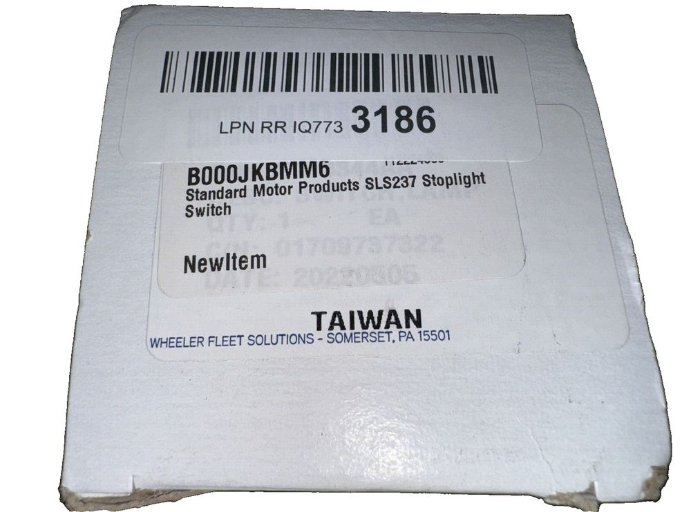 Standard Motor Products SLS237 Stoplight Switch – a box of the new twm - 3s