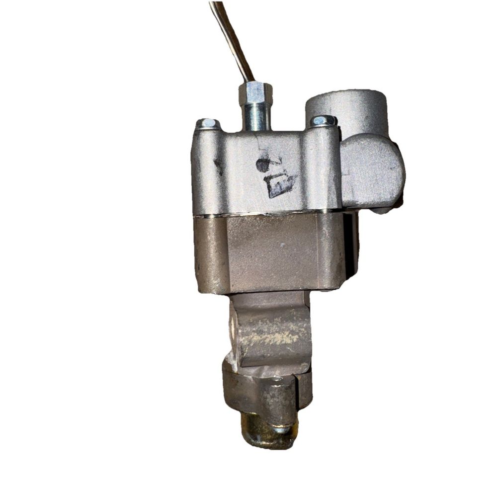 ROBERTSHAW BJWA Gas Thermostat BJWA38PC-04-36 4350-03J – a metal valve with a metal handle