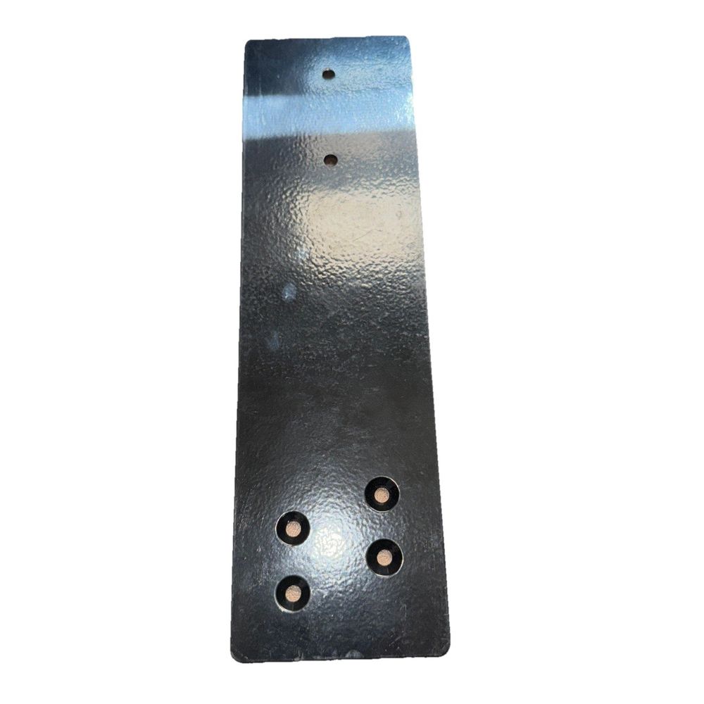Richelieu Kolossus Countertop Bracket Black 3/16" Thickness 12" 305mm, DaveyDooDeals – a piece of metal with two holes