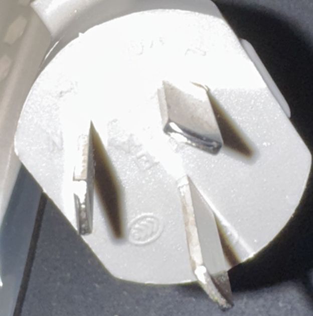 Tiang Hong Direct Drive Motor For JUki 8100e Sewing Machine EU Cord PLug – a close up of a white plastic object