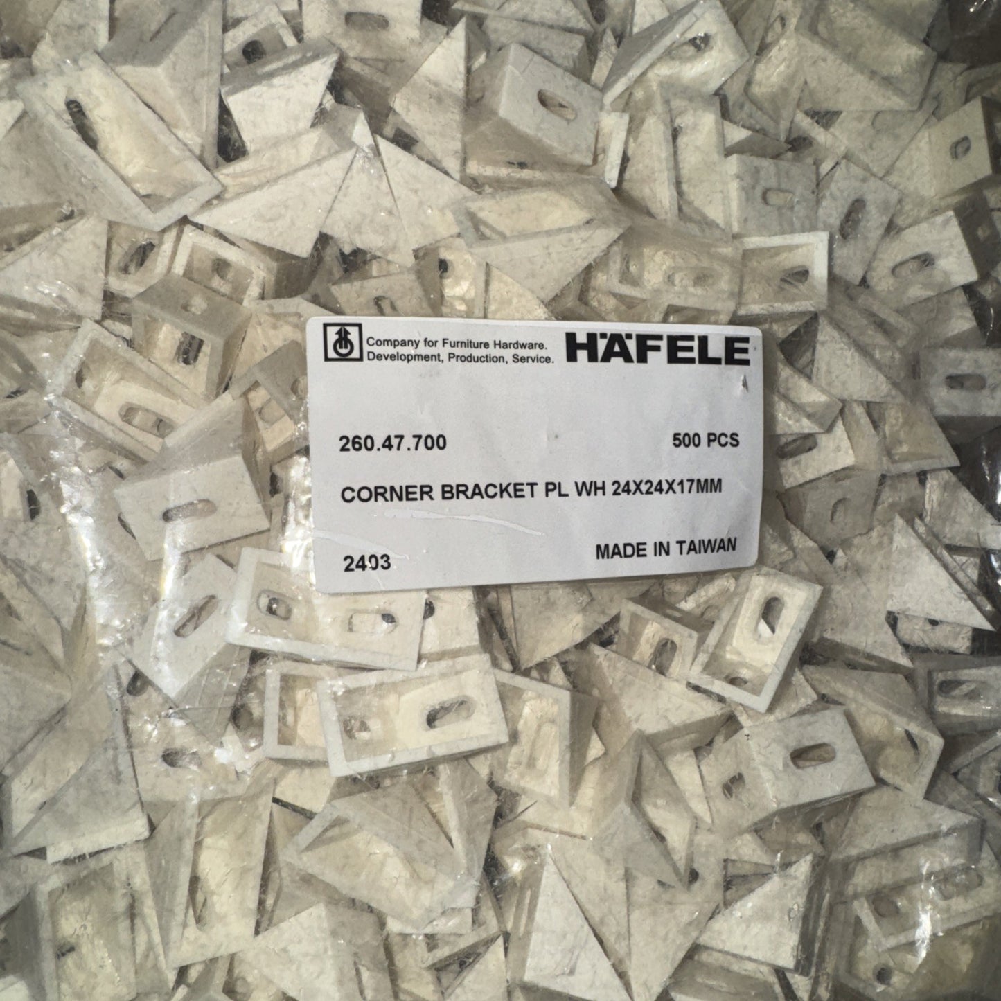 Hafele 260.47.700 Corner Bracket, plastic, white, 24mm x 24mm x 17mm 500 Pack