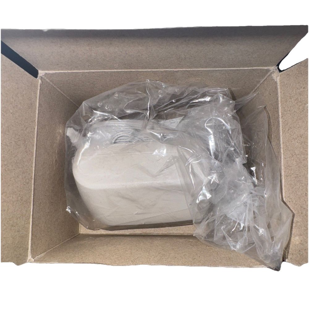 Lithium-ion Charger - Charge Rechargeable Lithium ion Battery's 9025166E, Unbranded – a box with a white cake inside