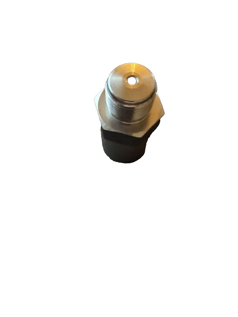 DEF Fuel Injector Common Rail Fuel Plug - 1050070 for 2003-2007 Dodge Ram 2500 3 – a small metal knob with a small metal knob