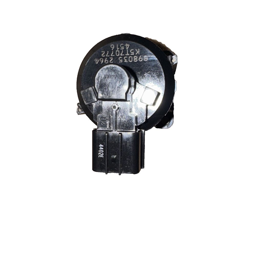 K5T70772 Exhaust Gas Recirculation Valve K5T70871 K5T70271 K5T70788 1J574-62706, Unbranded – a close up of a light on a white background