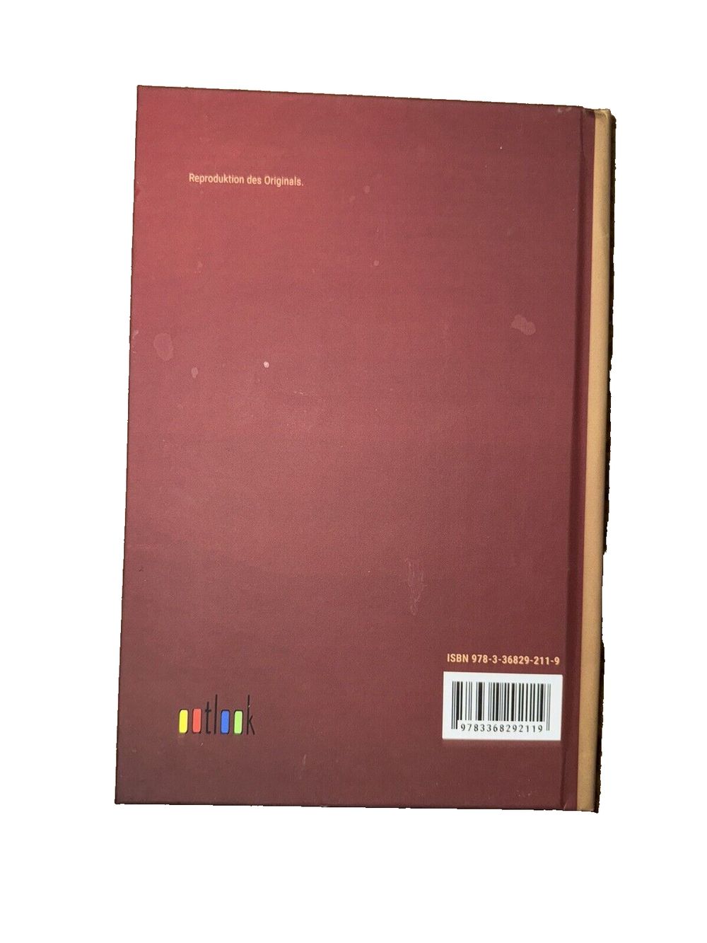 Die Amazone: in Grodruckschrift, DaveyDooDeals – a red hardcover book with a white background