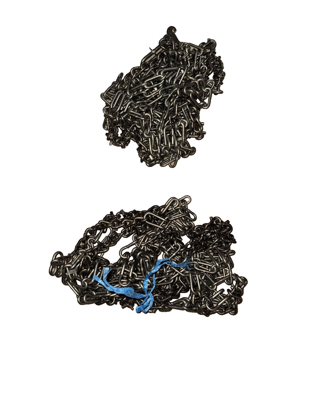 Security Chain Co. Quik Grip V-Link Truck Chain. 1 Pair (2 total) – a pile of black and blue chains