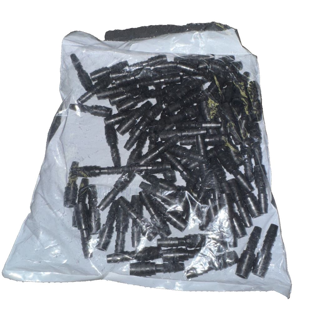 THOGUS TRC8064/P Reducing Coupling 3/8x1/4 In Barbed 100 Pack – a bag of black plastic screws