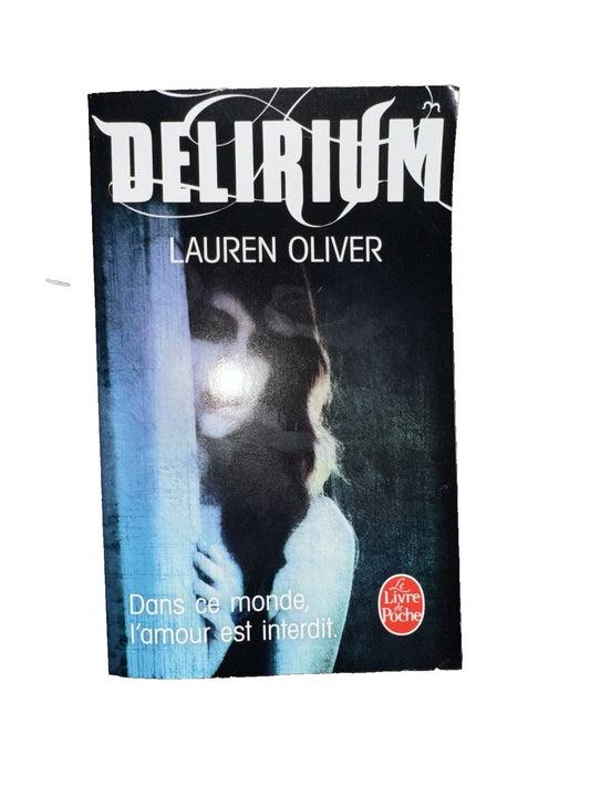 DLIRIUM By Lauren Oliver, DaveyDooDeals – a book with a cat on it