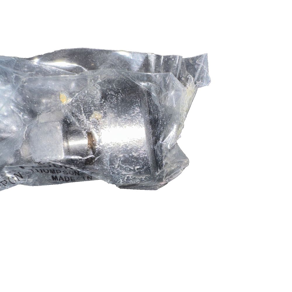 Roller CF 12 Fbuur SS Iko 2 Pack, DaveyDooDeals – a piece of ice on a white background