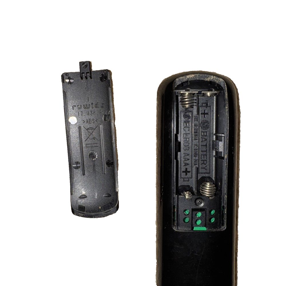 Bell Fibe Slim Remote Model 8748A – a black remote control device