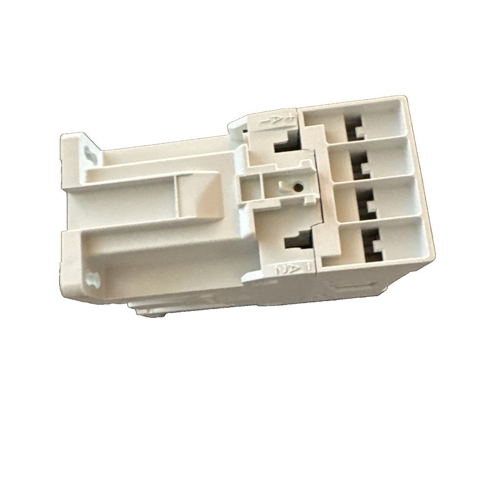 Allen-Bradley 100-E16QJ10 – a white connector with a white background