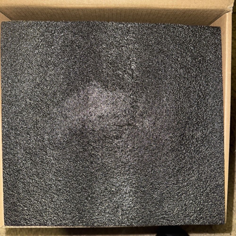330i Heat management module - 11537644811, Unbranded – a box of black granite