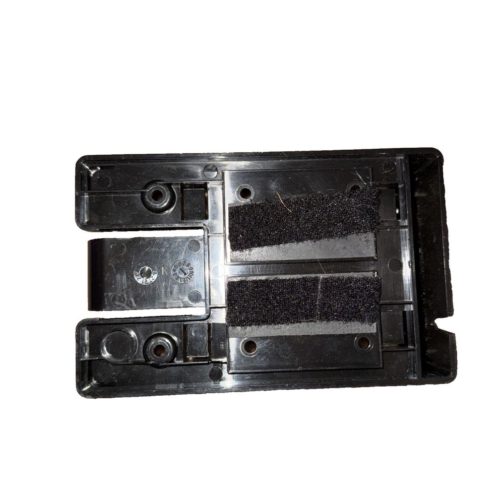 Freightliner ECU Zonar Module - P/N 66-12609-000 – a pair of metal latches on a white background