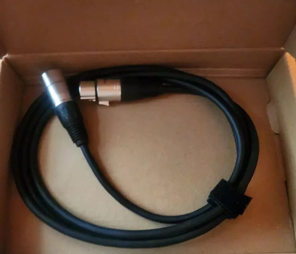 Amazon Basics XLR Microphone Cable for Speaker or PA System, All Copper, AmazonBasics – a box with a black cable in it