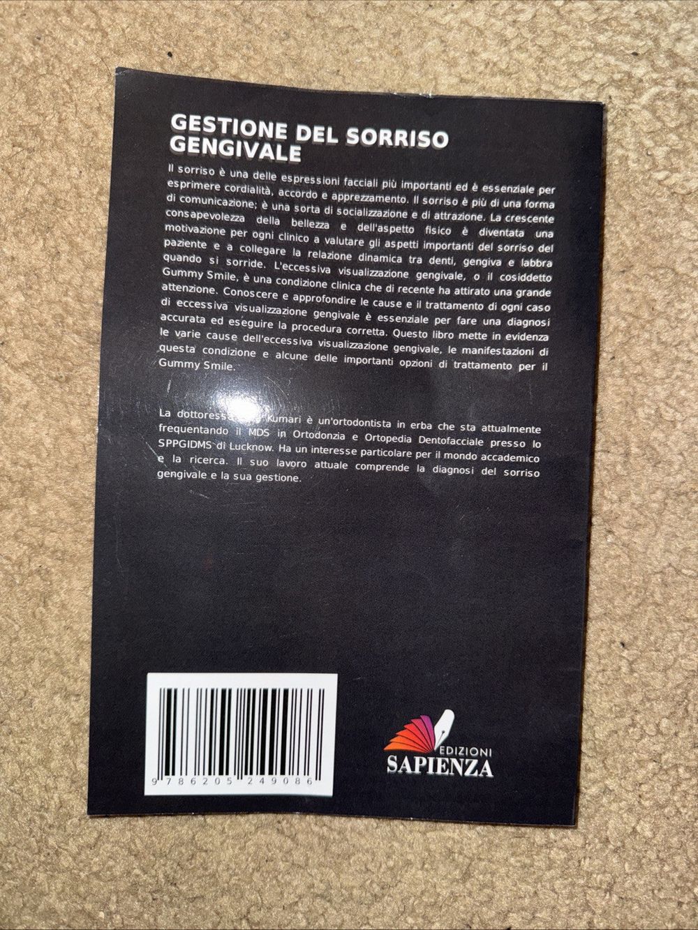 Gestione del Sorriso Gengivale, DaveyDooDeals – a book with a black cover on the cover